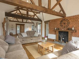 Summer House Stables - Catfield - 0