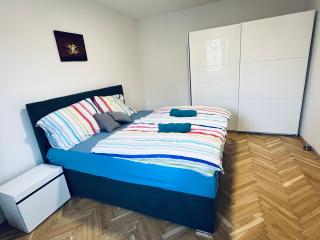 Zentrale Wohnung mit Parkplatz - Graz - 2