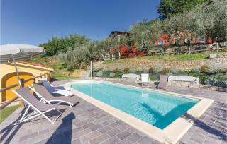 3 Bedroom Cozy Home In Camaiore Lu - Montemagno - 0