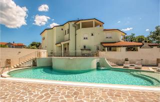 Amazing Apartment In Pula With Wifi - Pola (Pula) - 0