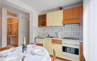 Stunning Apartment In Pula With Wifi - Pula - 4