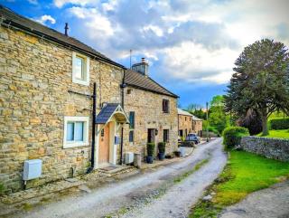 Luxury 18th Century Stone Built Cottage - Lower Bentham - 0