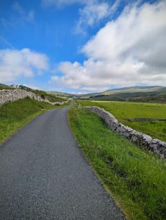 Luxury 18th Century Stone Built Cottage - Lower Bentham - 6