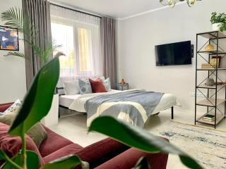 Apart Complex Молодежный из 21 отдельных апартаментов в центре города - 2