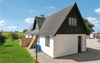 Beautiful Home In Lundby With Wifi - 2