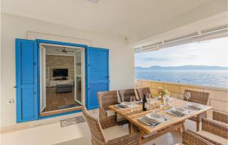 Four-Bedroom Holiday Home In Brist - Brist - 7