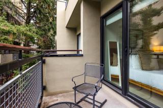 Incredible Location, Sleeps 4, Ski Access 7 min Walk Away, Community Hot Tub, Dining Nearby - Park City - 2