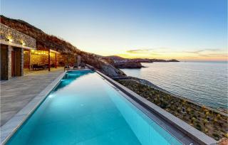 Stunning Home In Gazi, Heraklio - 9