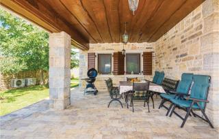 Gorgeous Home In Gorica With Kitchen - Gorica - 2