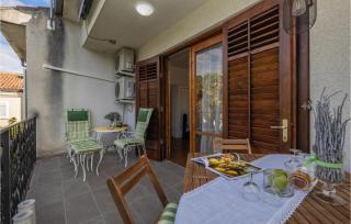 Nice Apartment In Malinska With Wifi - 2