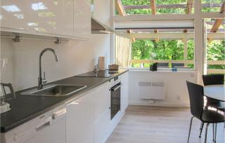 3 Bedroom Awesome Apartment In Allinge - Allinge - 3