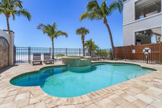 Beachfront 5BR: Heated Pool, Spa, Elevator, Views - Fort Myers Beach - 0