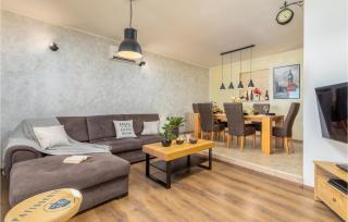 3 Bedroom Beautiful Home In Jadreski - 8