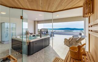 4 Bedroom Gorgeous Home In Pomer - Pomer - 0