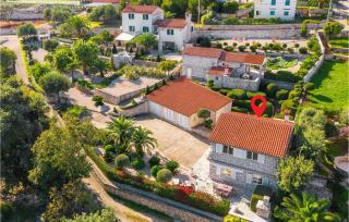 Pet Friendly Apartment In Ravni - 1