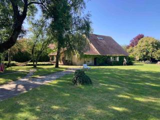 Grande maison avec parc arboré et piscine privée - 6 chambres - - 8