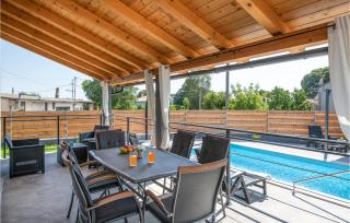 2 Bedroom Amazing Home In Marcana - 3