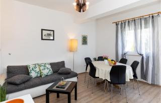Awesome Apartment In Novi Vinodolski - Novi Vinodolski - 8