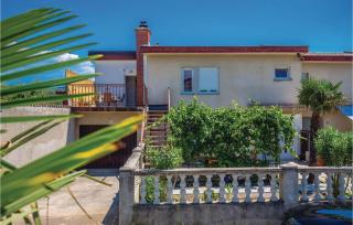 Gorgeous Apartment In Crikvenica - 4