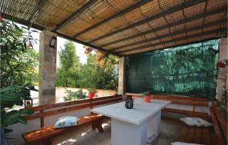 One-Bedroom Apartment In Stari Grad - 7