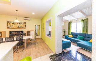 Nice Home In Kastel Sucurac With Wifi - Kaštela - 7