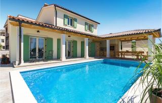 Stunning Home In Peroj - Peroj - 2