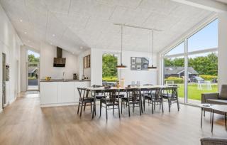 4 Bedroom Pet Friendly Home In Hadsund - 6