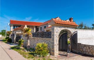 Awesome Home In Benkovac With Wifi - 1