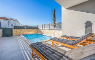 4 Bedroom Awesome Home In Srima - Srima - 3