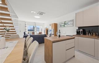 4 Bedroom Awesome Home In Srima - 5