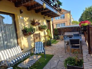 Edelweiss Cozy Lodge cu Semineu, Saună și Terasă - Braşov - 0