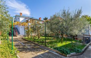 2 Bedroom Gorgeous Apartment In Pula - 4