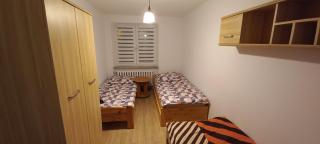 Apartament JUKI 2, obok Katowice Wynajem na doby, krótkoterminowy, 2 pokoje, możliwość dodatkowych dwóch osób na rogówce w salonie za dodatkową opłatą, 37m2,- po kapitalnym remoncie, Wifi - Chorzów - 8