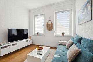 Neue und helle 2 Zimmer Wohnung, nähe Veltins Arena, Home Office, kostenlose Parkplätze - Gelsenkirchen - 0