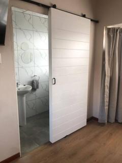 Entire Spacious Guest suite in Cape Town - 6