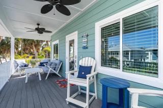 Heated Pool & Beach Access - Luxurious 3BR Home - Fort Myers Beach - 3