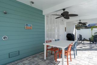 Heated Pool & Beach Access - Luxurious 3BR Home - Fort Myers Beach - 2