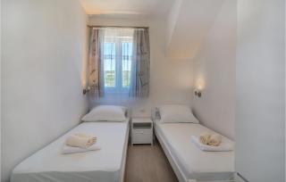 3 Bedroom Nice Apartment In Milna - 1