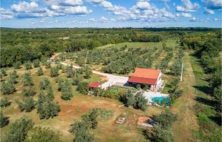 2 Bedroom Awesome Home In Pula - 2