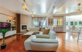 Awesome Home In Kostrena With Wifi - Kostrena - 8