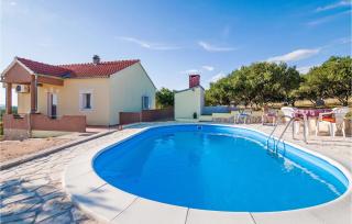 Two-Bedroom Holiday Home In Vrana - Vrana - 3