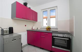 Beautiful Apartment In Cizici With Wifi - Čižići - 9