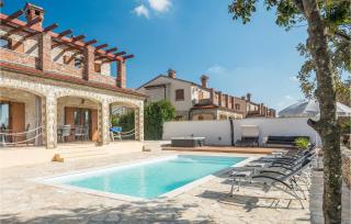 Gorgeous Home In Cabrunici With Wifi - Čabrunići - 3