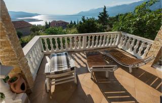 Nice Apartment In Rovanjska Jasenice - 9