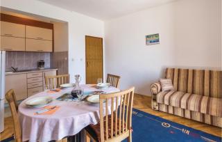 Two-Bedroom Apartment Makarska With Sea View 02 - 2