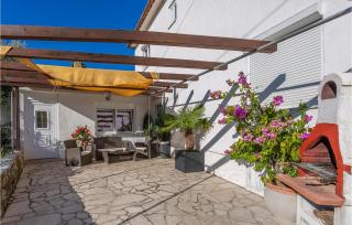Cozy Apartment In Vrbnik With Wifi - Vrbnik - 9