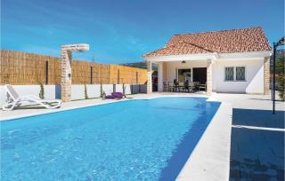 Three-Bedroom Holiday Home In Sibenik - Šibenik - 0