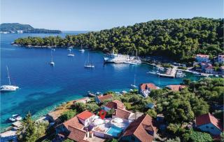 Six-Bedroom Holiday Home In Sipan - Suđurađ - 2