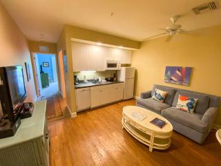 1BR Condo: Pool, Balcony, Steps from Times Square - Fort Myers Beach - 3