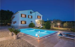 Nice Apartment In Krk With Wifi - Vrh - 0